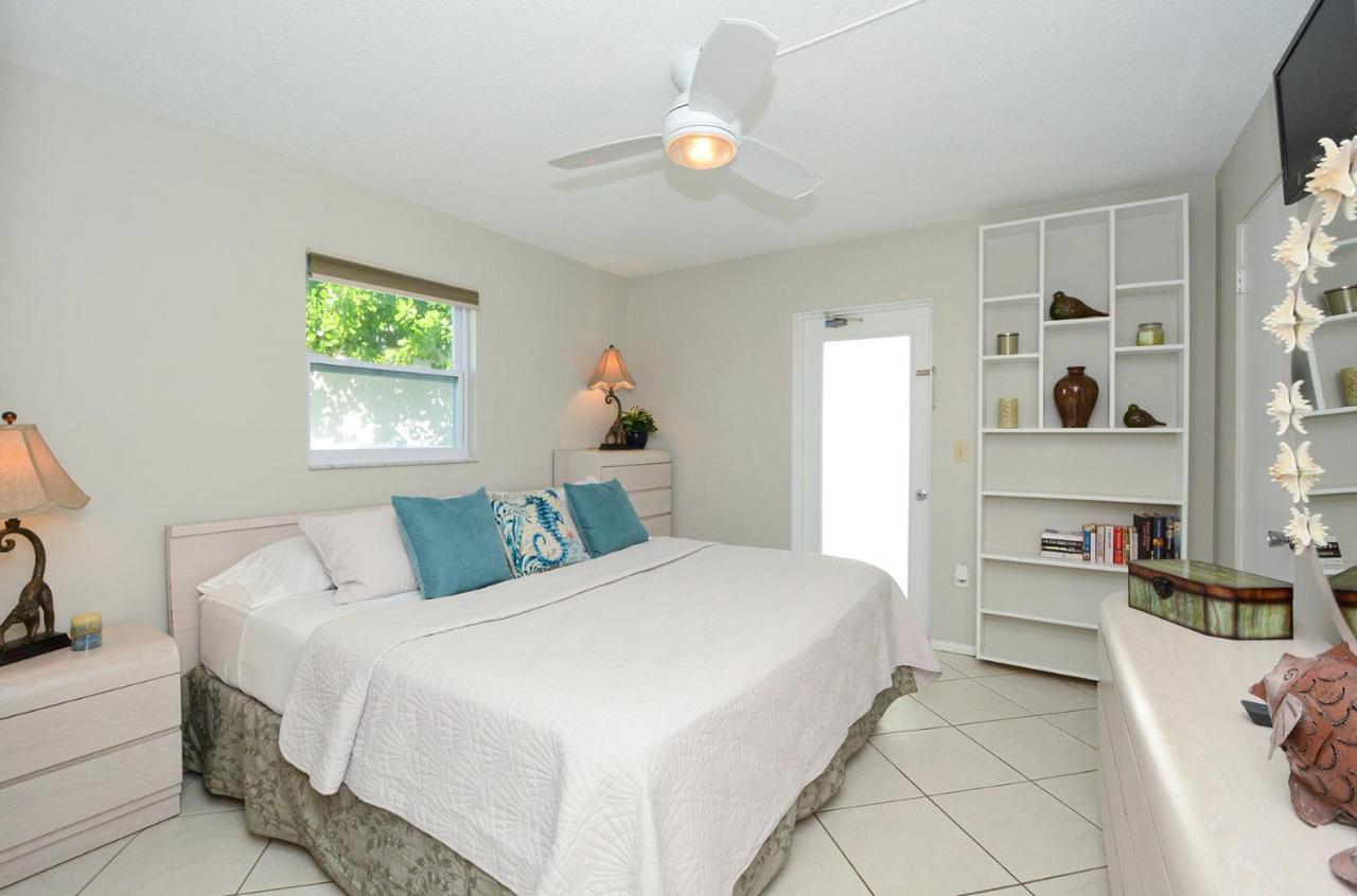 Canal 313 - Right In Siesta Key Village! Экстерьер фото